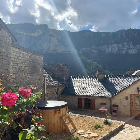 Romantique Avec Bain Nordique Extérieur Privé Manoir Du Charme Gorges Du Tarn Causses Couette-café