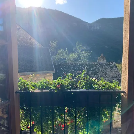 Manoir Du Charme Dans Les Gorges Du Tarn Lozere فندق مبيت وإفطار Quezac (Lozere)