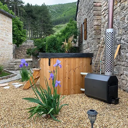 Manoir Du Charme Dans Les Gorges Du Tarn Lozere