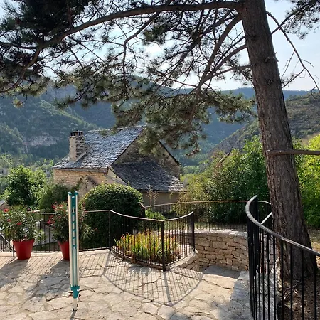 Manoir Du Charme Dans Les Gorges Du Tarn Lozere Bed & Breakfast