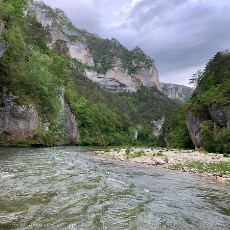 Manoir Du Charme Dans Les Gorges Du Tarn Lozere * Quezac (Lozere)
