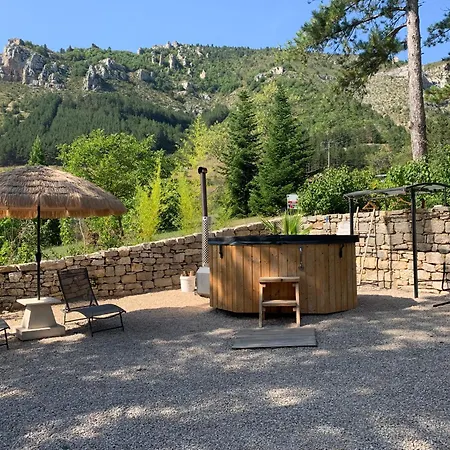Manoir Du Charme Dans Les Gorges Du Tarn Lozere فندق مبيت وإفطار Quezac (Lozere)