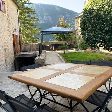 Manoir Du Charme Dans Les Gorges Du Tarn Lozere Bed & Breakfast