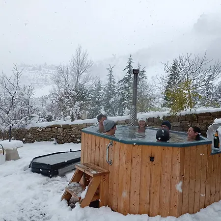 Oda ve Kahvaltı Manoir Du Charme Dans Les Gorges Du Tarn Lozere 4*