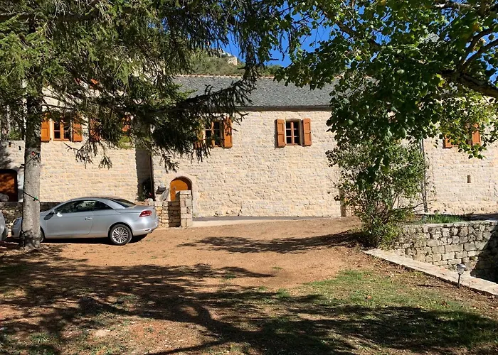 Manoir Du Charme Dans Les Gorges Du Tarn Lozere 4*