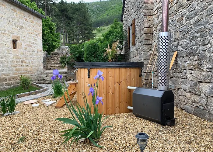Manoir Du Charme Dans Les Gorges Du Tarn Lozere