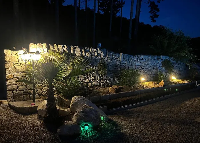 Manoir Du Charme Dans Les Gorges Du Tarn Lozere Nocleg ze śniadaniem 4*