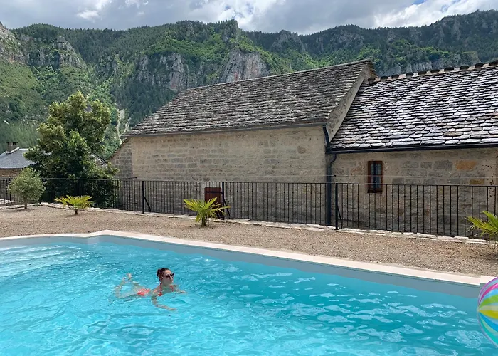 Manoir Du Charme Dans Les Gorges Du Tarn Lozere