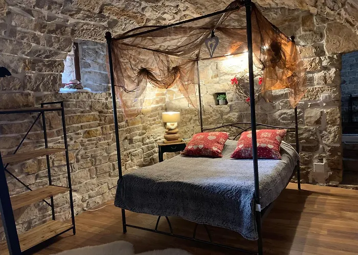 ベッド・アンド・ブレックファスト Manoir Du Charme Dans Les Gorges Du Tarn Lozere 4*