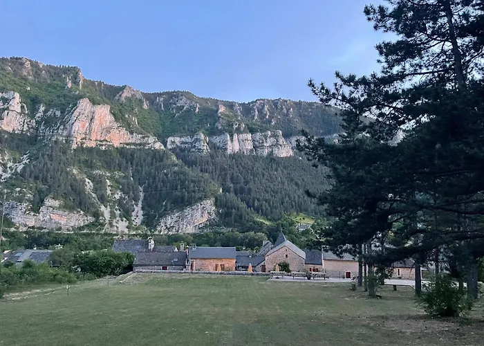 Manoir Du Charme Dans Les Gorges Du Tarn Lozere Quezac (Lozere)