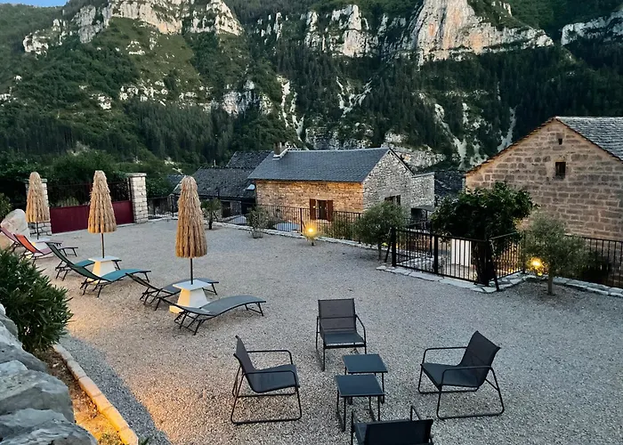 Manoir Du Charme Dans Les Gorges Du Tarn Lozere Nocleg ze śniadaniem